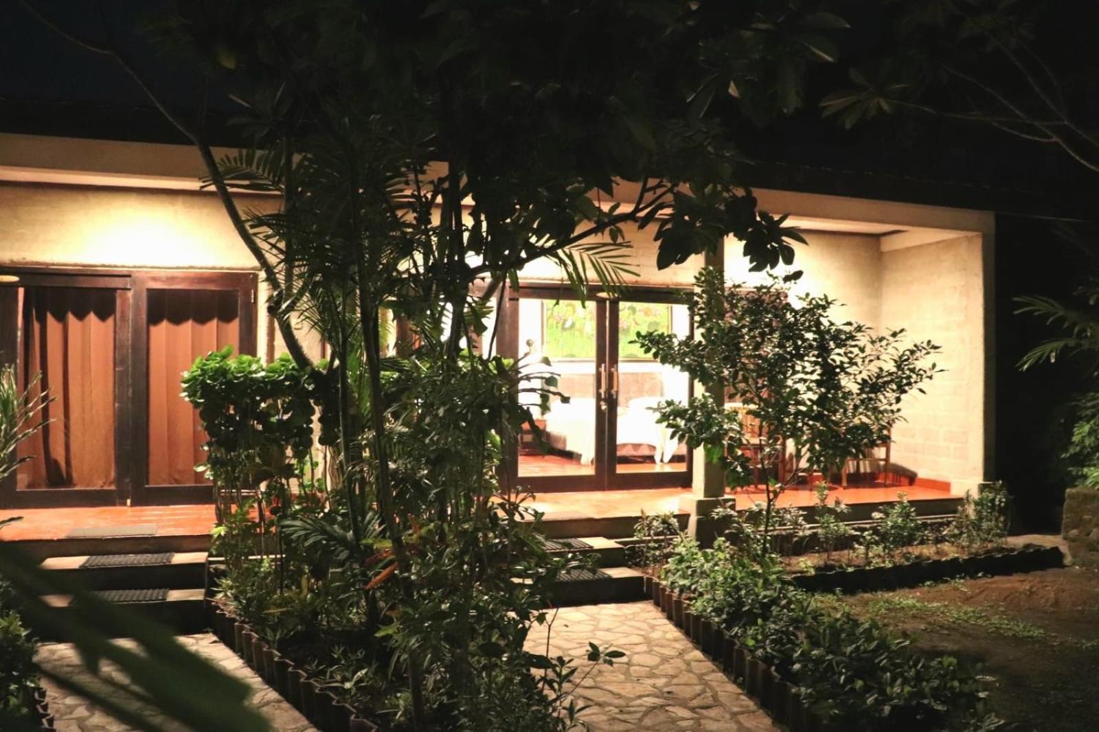 Kebun Rohani Cottages Senggigi Exterior foto
